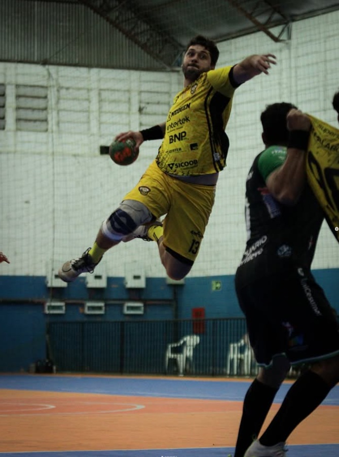 O Cascavel Handebol precisa de vitórias na Arena Cebolão. Confira os confrontos do fim de semana pela Liga Nacional - Foto: Ananda Nicolodi/LHPr