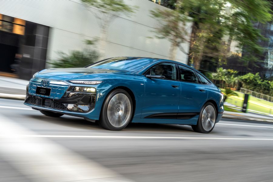 O modelo é oferecido em versão única A6 Sportback e-tron Performance Black ao preço de R$ 649.990,00. Foto: Divulgação