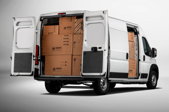 Conheça o novo Peugeot Boxer 2026: um carro com motor 2.2 Turbo Diesel, visual renovado e tecnologias inovadoras - Foto: Divulgação