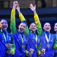 Com duas atletas do Paraná, Brasil conquista prata inédita no Mundial de GR