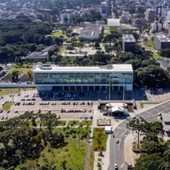 Moro lidera disputa com 38%; Martins é segundo