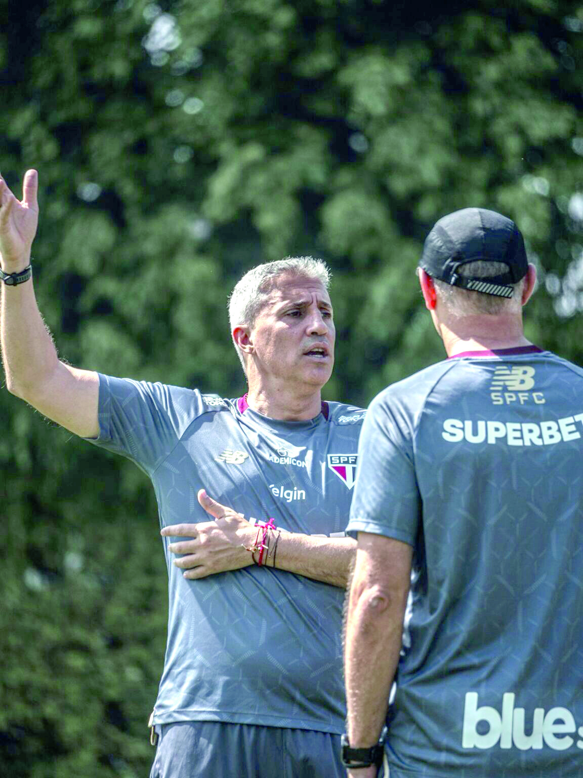 Crespo poupou jogadores e deve repetir escalação da primeira partida.