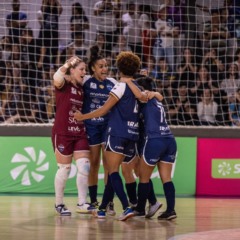 Stein joga em Colombo por liderança do estadual