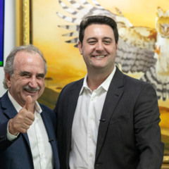 O governador Carlos Massa Ratinho Junior realiza a assinatura do programa Asfalto Novo Vida Nova para o município de Cascavel. Foto: Roberto Dziura Jr./AEN