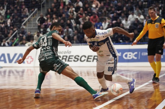 Cascavel Futsal perde para o Pato por 3x0 na Liga Nacional de Futsal - Foto: Maurício Moreira