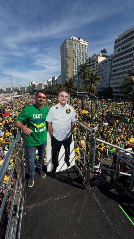 Alexandre de Moraes decreta prisão domiciliar de Bolsonaro após descumprimento de medidas cautelares - Foto: Reprodução X.com