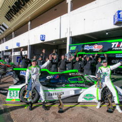 Pedro Queirolo e David Muffato conquistaram o segundo lugar em Cascavel, um prêmio a equipe pelo trabalho de recuperação do carro depois do acidente de sexta-feira - Foto: Vanderley Soares