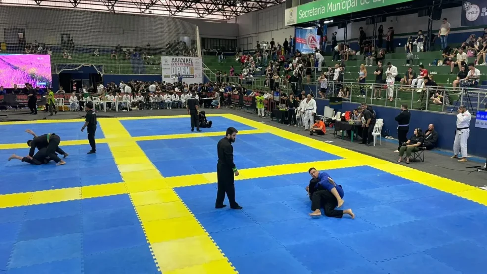 Cascavel recebeu o Cascavel International Open de Jiu-Jitsu, com competidores de várias regiões e premiações em medalhas - Foto: Luiz Felipe Max