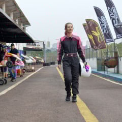 Ane Carolina Alencastre será a única mulher a disputar o Campeonato Paranaense de Kart neste ano. Crédito: Tiago Guedes/Divulgação
