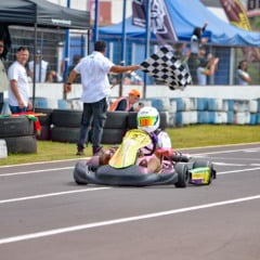 Flávio Maioli é o campeão da categoria F-4 Júnior, sendo um dos três cascavelenses campeões. Foto: Tiago Guedes