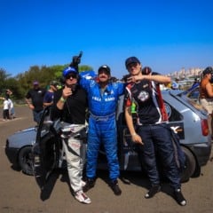 Acompanhe os destaques dos pilotos curitibanos na Gold Turismo e Gold Classic e suas conquistas emocionantes - Foto: Divulgação