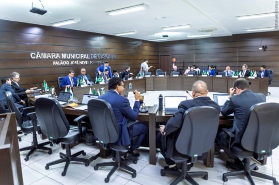 Extraordinária: Aprovadas áreas para habitação e reajuste de professores