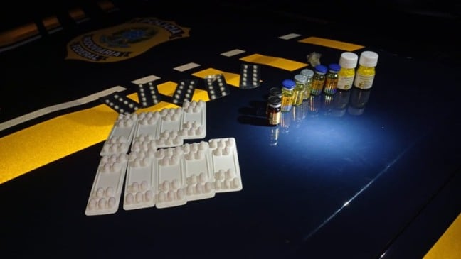 Descubra o aumento de 138% nas apreensões de medicamentos falsificados pela PRF no Paraná em 2025 - Foto: PRF