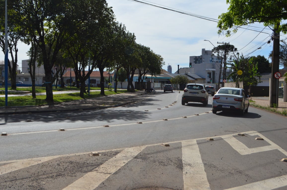 Descubra as histórias engraçadas sobre o trânsito em Cascavel e a criatividade na organização das ruas da cidade - Foto: Paulo Eduardo/O Paraná