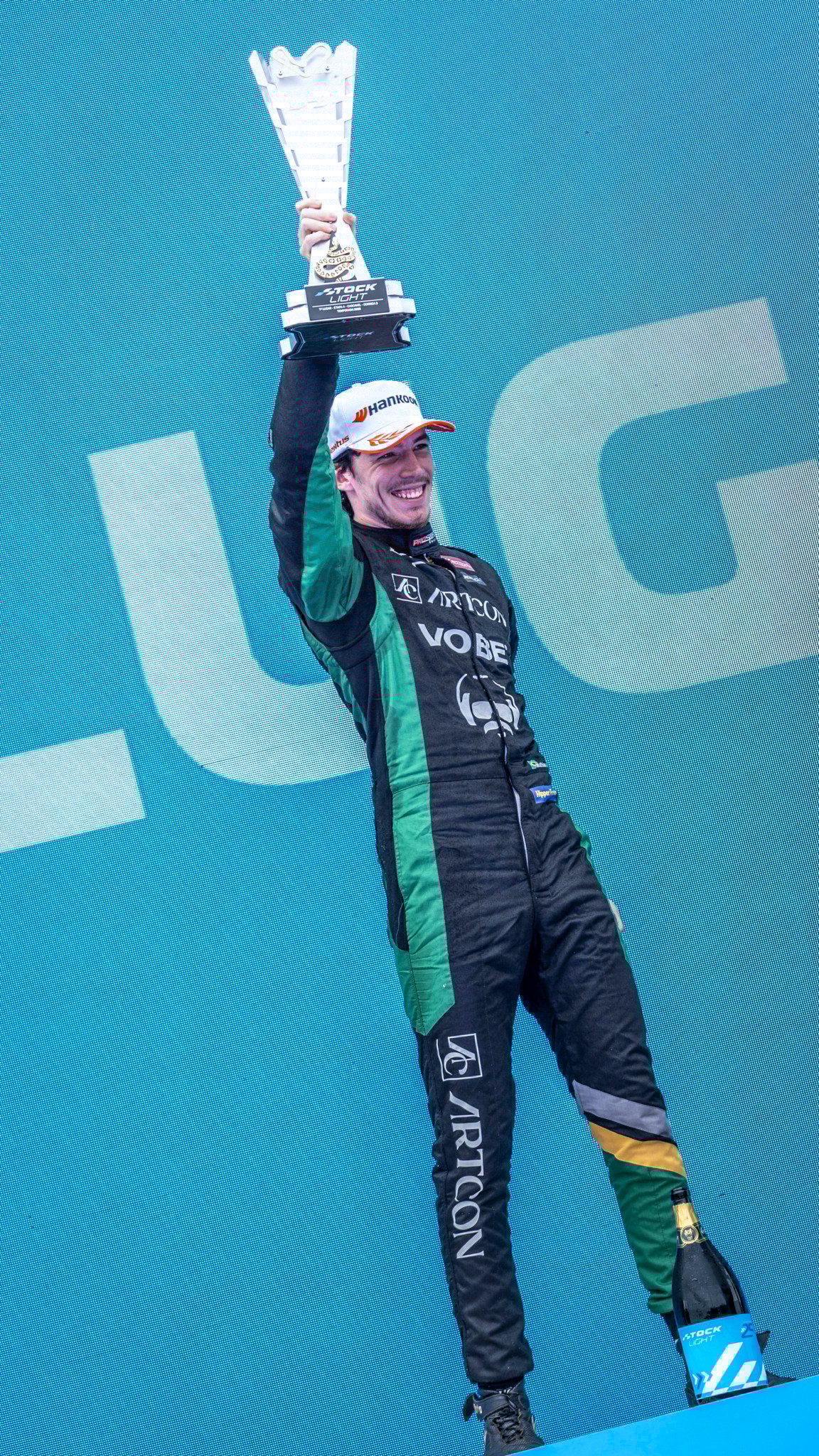 STOCKLIGHT: Mathias de Valle vence e cumpre meta em Cascavel