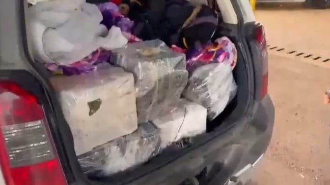 PRF apreende 193 kg de maconha na BR-277, em Cascavel