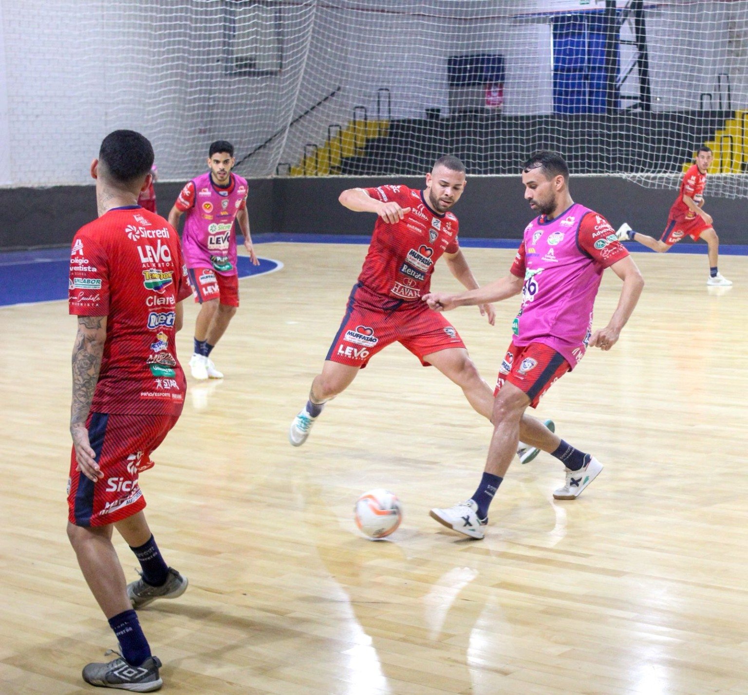 Cascavel Futsal retorna à competição com grande jogo contra o Jaraguá. Entenda as expectativas e a importância dessa partida - Foto: Assessoria