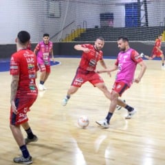 Cascavel Futsal retorna à competição com grande jogo contra o Jaraguá. Entenda as expectativas e a importância dessa partida - Foto: Assessoria