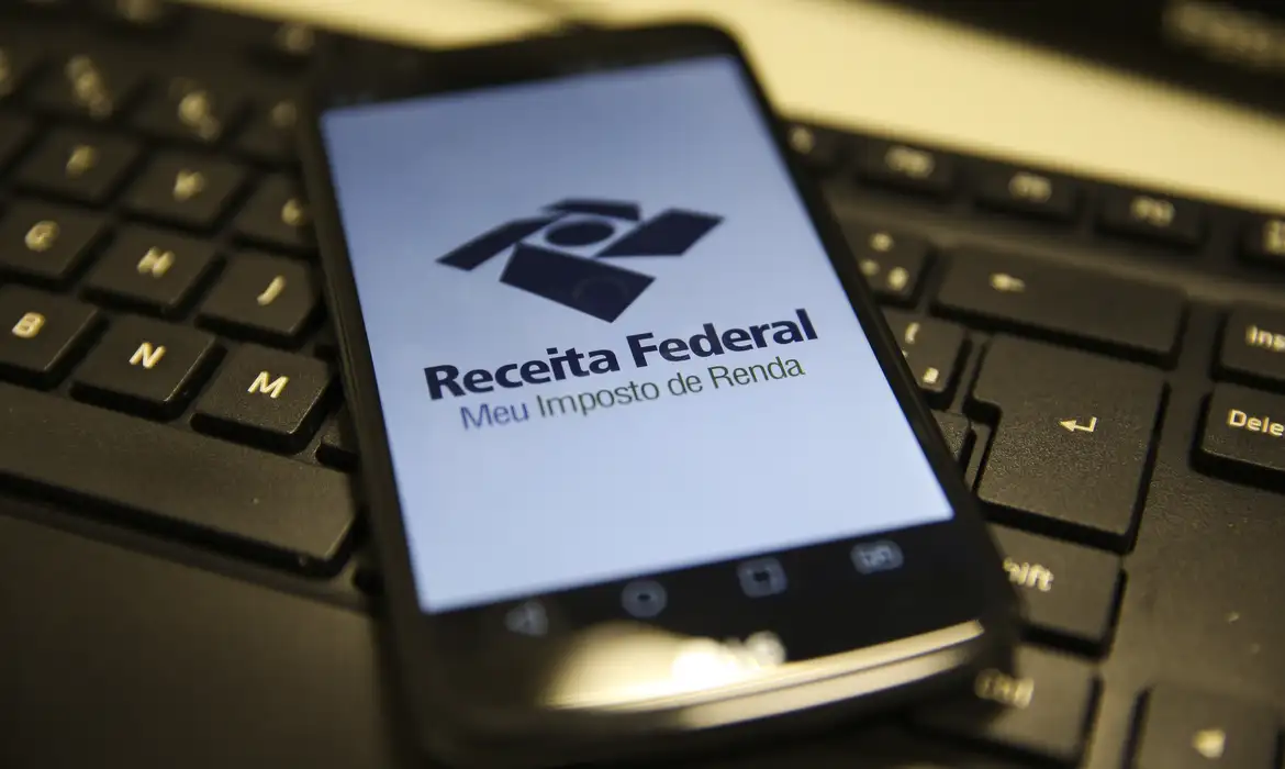A Receita Federal libera o quinto lote de restituição do Imposto de Renda com R$ 1.035.303.774 para 387.277 contribuintes - Foto: Marcello Casal Jr/Agência Brasil