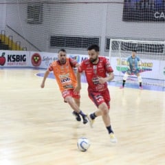 Cascavel Futsal encara o líder na Neva