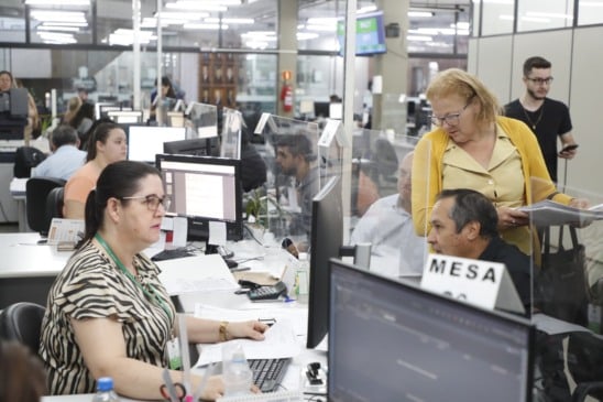 Descubra como o Refic 2025 em Cascavel está ajudando contribuintes a regularizar seus débitos com condições especiais - Foto: Secom