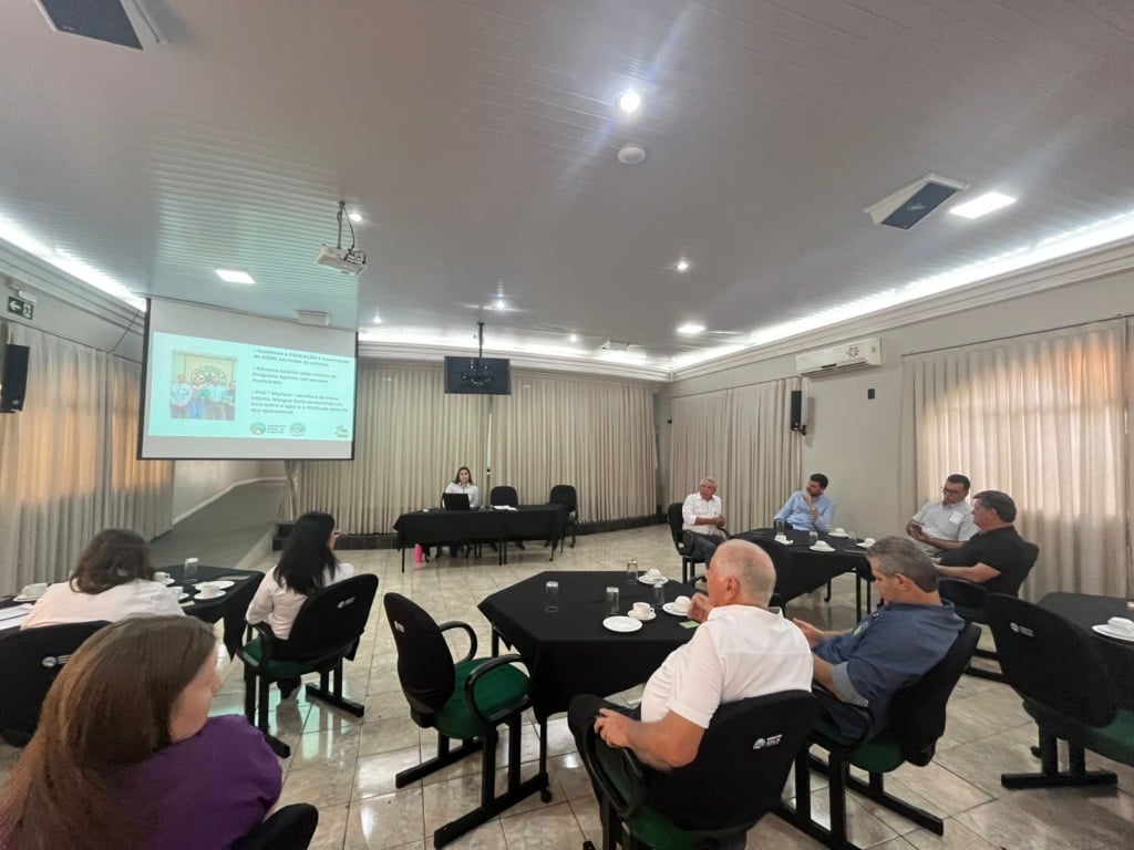 Pedro Lupion discute questões do agro em Cascavel com o Sindicato Rural, reforçando a importância da FPA para o setor - Foto: Assessoria Sindicato Rural