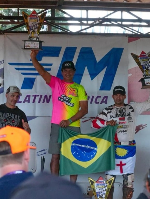 Luiz Fernando de Medeiros vence no Campeonato Latino-Americano de Motocross Veteranos com sua Kawasaki - Foto: Divulgação 