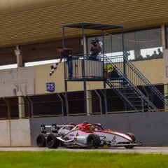 Guilherme Moleiro conquista sua primeira vitória na Fórmula Delta com apenas 14 anos - Foto: Divulgação Guilherme Moleiro conquista sua primeira vitória na Fórmula Delta com apenas 14 anos - Foto: Divulgação