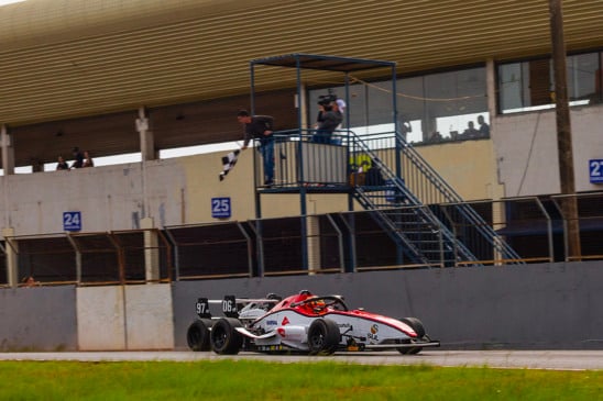 Guilherme Moleiro conquista sua primeira vitória na Fórmula Delta com apenas 14 anos - Foto: Divulgação Guilherme Moleiro conquista sua primeira vitória na Fórmula Delta com apenas 14 anos - Foto: Divulgação