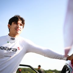 Entenda como os automóveis desempenham um papel crucial nas vitórias de Kiko Porto na IMSA e sua corrida de sucesso - Foto: Divulgação