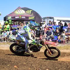 Descubra tudo sobre a participação do Brasil no Motocross das Nações e a histórica 12ª posição da Seleção Brasileira - Foto: Divulgação