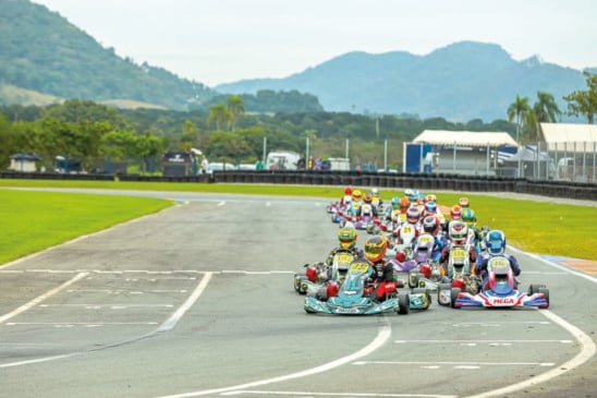 Acompanhe a Copa Beto Carrero de Kart e descubra tudo sobre os automóveis que impulsionam essa emocionante competição - Foto: Divulgação