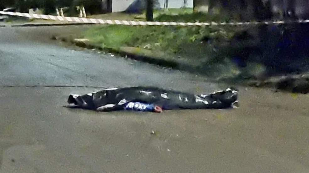 Um homem de 35 anos foi encontrado morto a tiros na madrugada desta terça-feira (7) - Foto: Divulgação