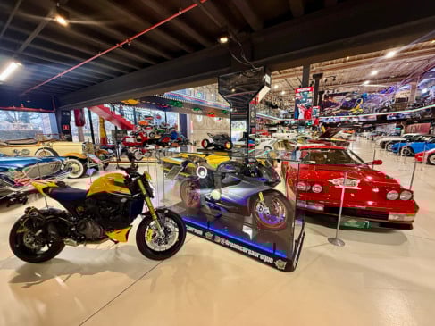 Visite o Parque Dream Car e veja a nova Ducati Monster Senna, uma moto rara avaliada em R$ 500 mil - Foto: Divulgação Visite o Parque Dream Car e veja a nova Ducati Monster Senna, uma moto rara avaliada em R$ 500 mil - Foto: Divulgação