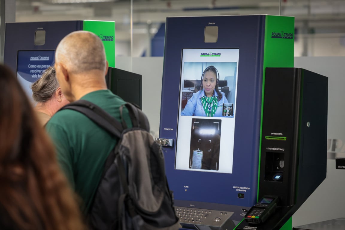 Conheça o Poupa tempo em Curitiba, que emitiu mais de 1,5 mil Carteiras de Identidade Nacional em menos de um mês - Foto: Geraldo Bubniak/AEN