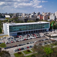 O governo do Paraná apresentou um orçamento recorde de R$ 81,6 bilhões para 2026, superando o de 2025 por 4% - Foto: Geraldo Bubniak/AEN