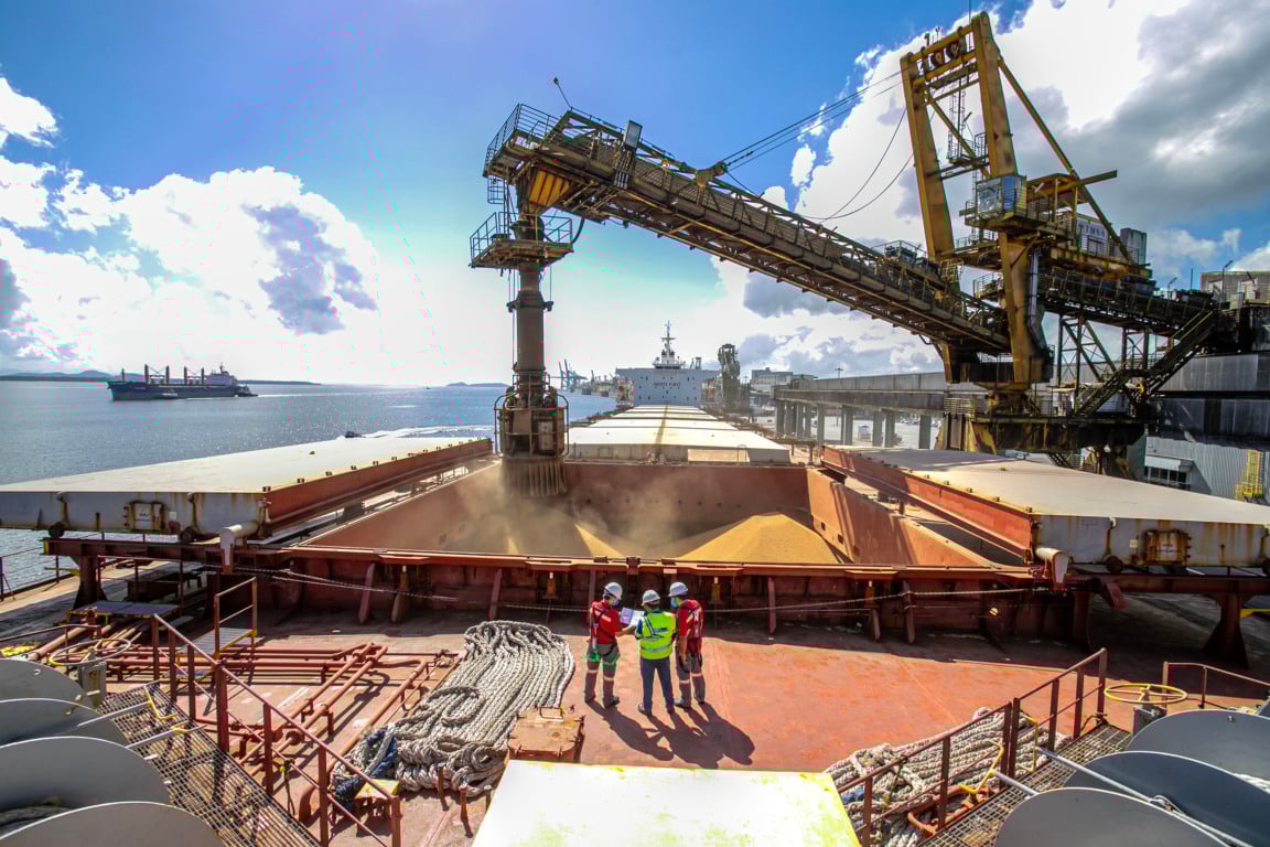 O desempenho iguala o total de superávits dos nove anos anteriores — entre 2011 e 2014, o Estado teve quatro déficits consecutivos - Foto: Claudio Neves/Portos do Paraná