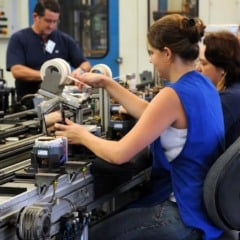 Redução da jornada ameaça competitividade e vai gerar custo de R$ 178 bilhões