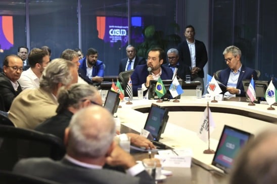 A narrativa oficial do Governo Lula 3 se concentra em reformas institucionais e no debate sobre segurança pública - Foto: Rogério Santana/Governo do RJ