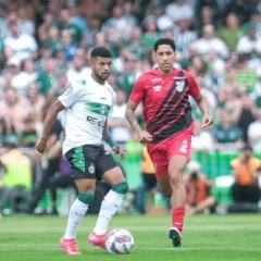 Athletiba se prepara para jogo importante na Série B. Coritiba busca vencer o Atlético Goianiense para se manter na liderança - Foto: JP Pacheco/Coritiba