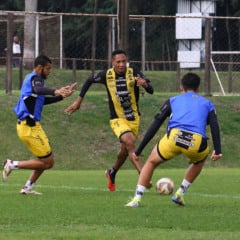 FC Cascavel joga por liderança na Arena