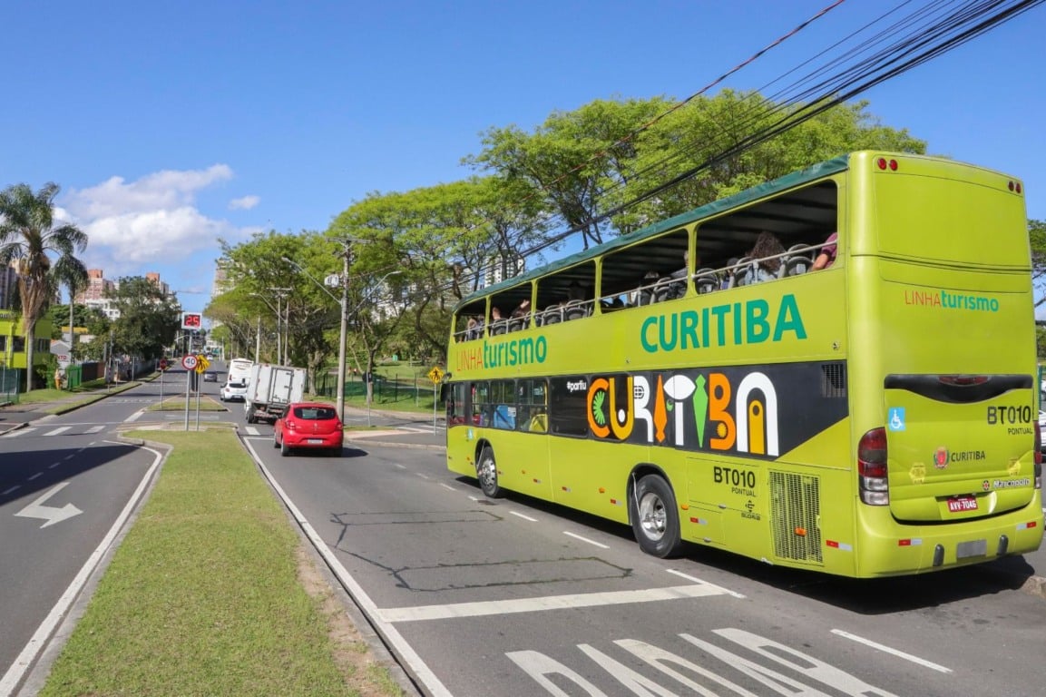 ônibus panorâmico de Curitiba. 
Foto: Hully Paiva/ Secom
