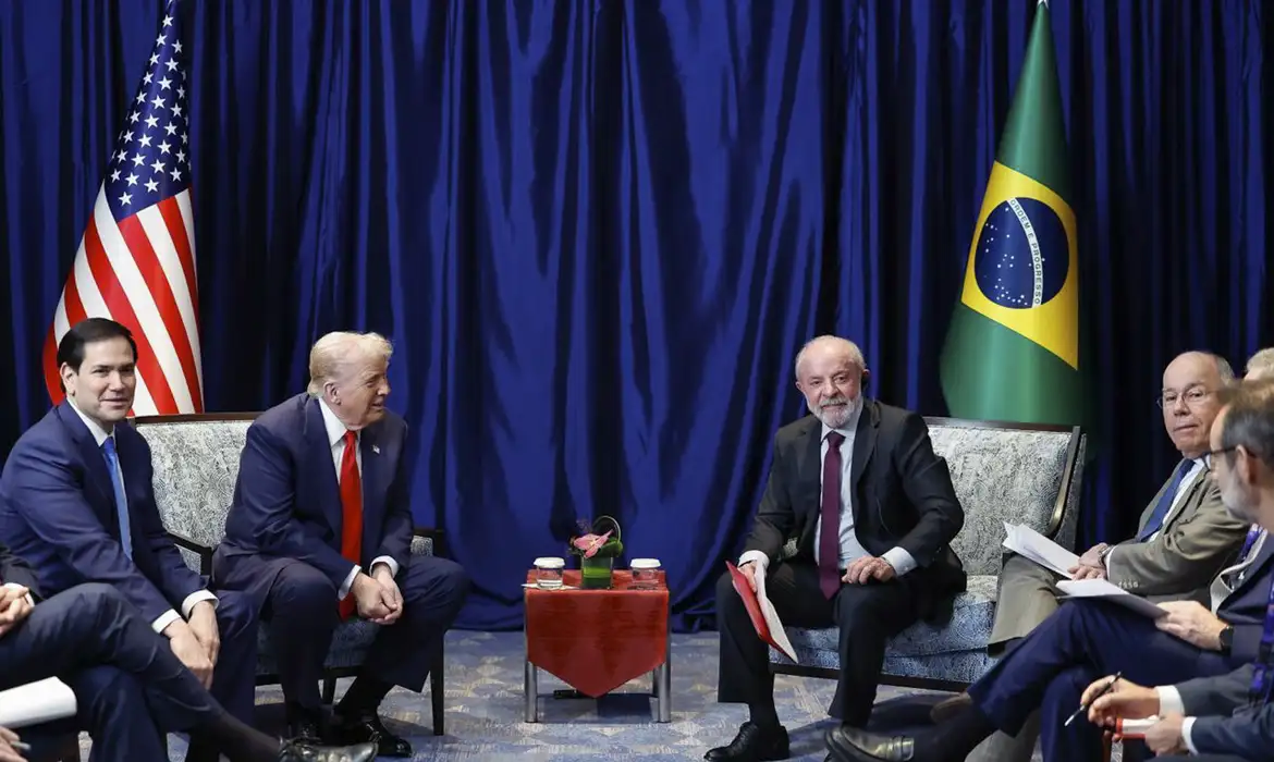 As negociações sobre o Tarifaço de 50% entre Brasil e EUA terminam sem avanços, mas novo cronograma foi acordado - Foto: Ricardo Stuckert/PR