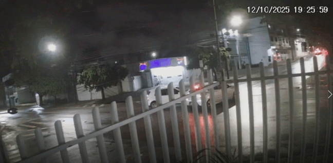 Veja o acidente de trânsito ocorrido no cruzamento das ruas Rio Grande do Sul e Uruguai em Cascavel - Foto: Reprodução