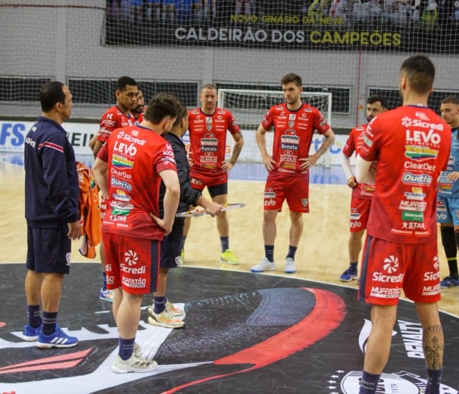 Cascavel Futsal enfrenta o Ampére às 19h30. Saiba tudo sobre a partida e a chance de avançar no Campeonato Paranaense - Foto: Assessoria 