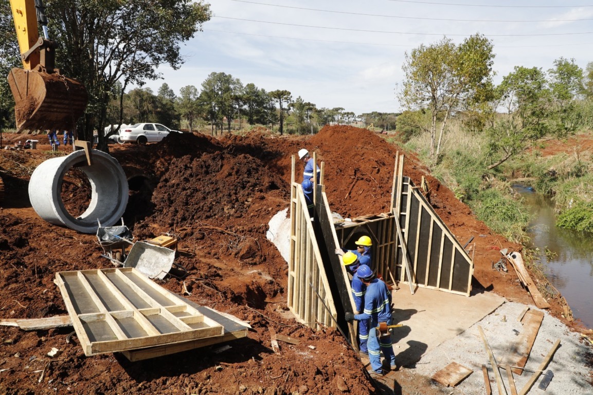 Cascavel informa sobre o adiamento da liberação da Rua Arapongas. Veja como a interdição afeta o trânsito e o transporte público - Foto: Secom Cascavel informa sobre o adiamento da liberação da Rua Arapongas. Veja como a interdição afeta o trânsito e o transporte público - Foto: Secom