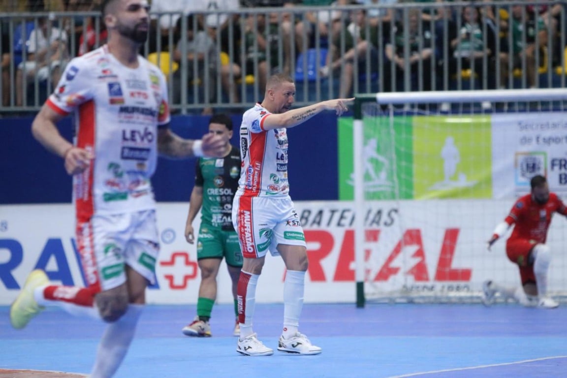 A decisão de quem avança às quartas de final da LNF será no próximo sábado (18), às 17h, no Ginásio da Neva, em Cascavel - Foto: Bruno Cagnini | Marreco Futsal