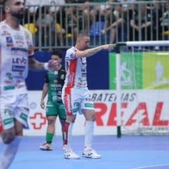 A decisão de quem avança às quartas de final da LNF será no próximo sábado (18), às 17h, no Ginásio da Neva, em Cascavel - Foto: Bruno Cagnini | Marreco Futsal