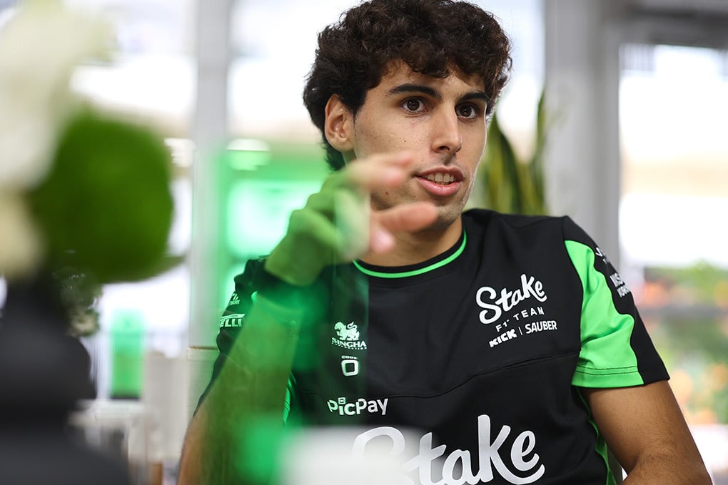 O brasileiro Gabriel Bortoleto, natural de Osasco (SP), encara neste fim de semana mais um desafio em sua temporada de estreia na Fórmula 1 - Foto: Divulgação