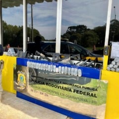 Apreensão de armas em Guarapuava: PRF intercepta veículo com armamentos e haxixe - Foto: PRF